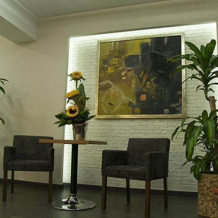 Hotel Vis A Vis Oleśnica Dış mekan fotoğraf
