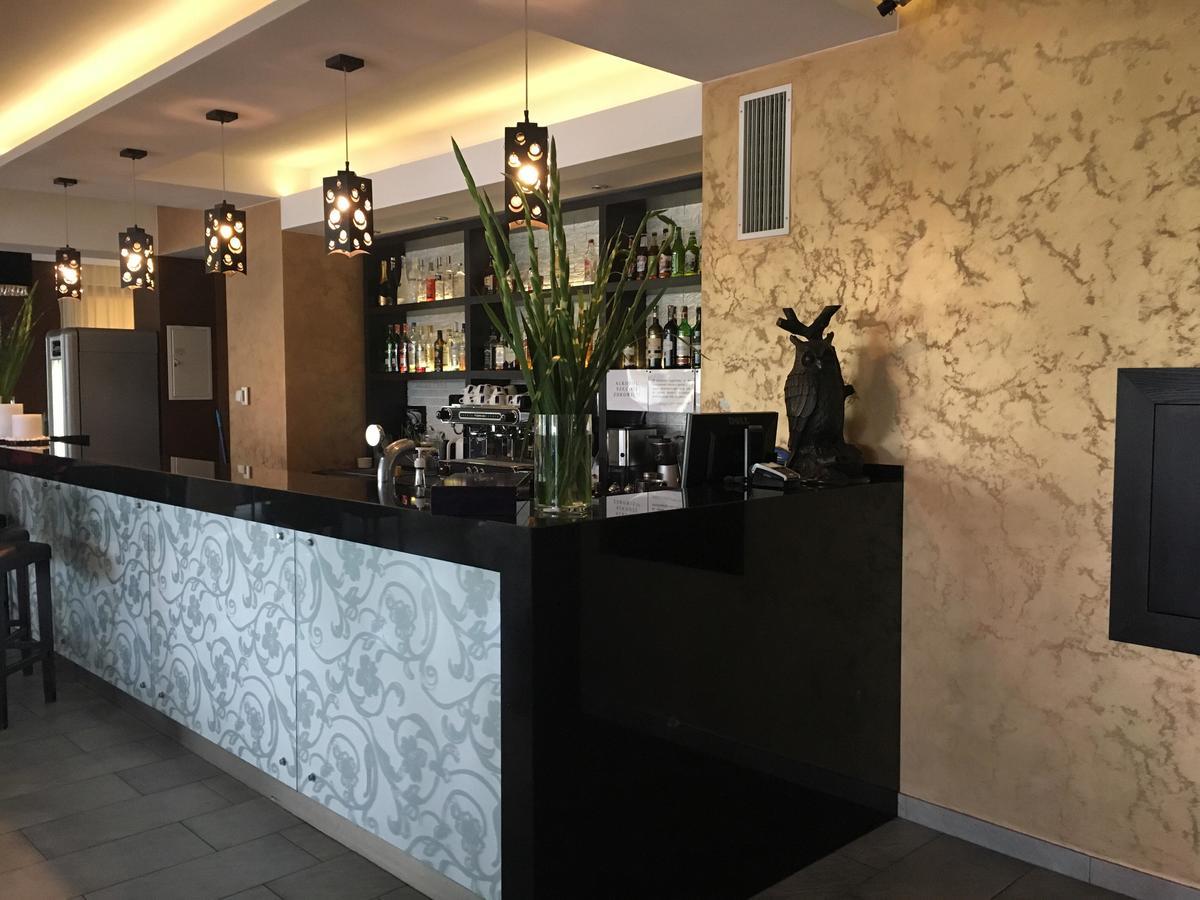Hotel Vis A Vis Oleśnica Dış mekan fotoğraf